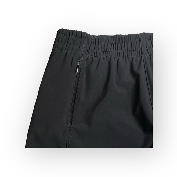 new Athleta Girl ✵ Run Free 2.5” UPF 40 Short ✵ Black 14 XL ✵ Recycled Materials - Picture 5 of 16